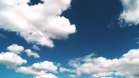 Cielo-azul-y-nubes-Timelapse